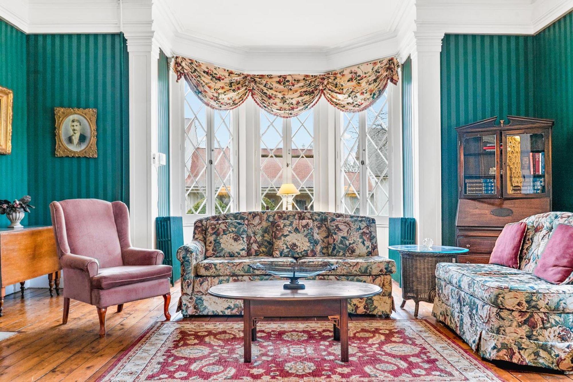 Beekman Arms And Delamater Inn Rhinebeck Bagian luar foto